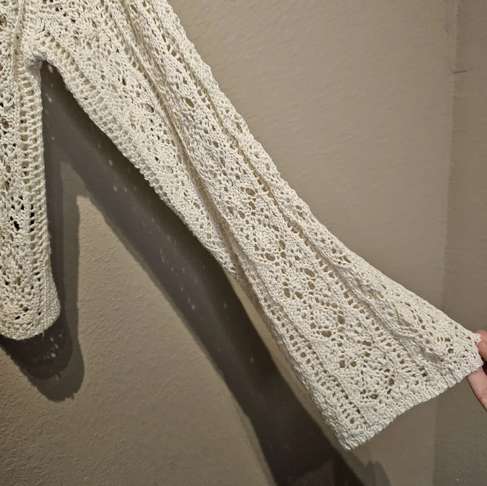 Major Label Group Crochet Open Weave Cream Long Sleeve Top Size Medium